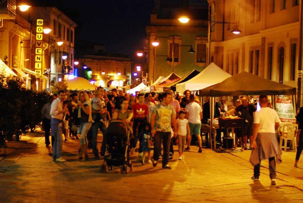 Appartamento Piazza Mercato Olbia Esterno foto